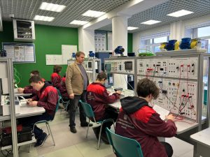 Абитуриенту