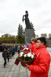 «Памяти павших будьте достойны!»