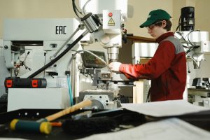 15.01.38 Оператор-наладчик металлообрабатывающих станков