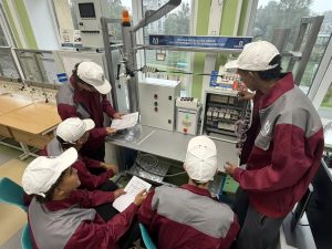 Студенты из Кубы осваивают специальность 13.02.12 "Электрические станции, сети, их релейная защита и автоматизация" в Малоохтинском колледже